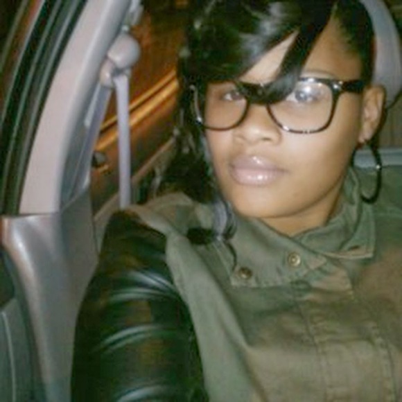 Profile Picture of Tatiana Thomas (@tatianamed) on Poshmark