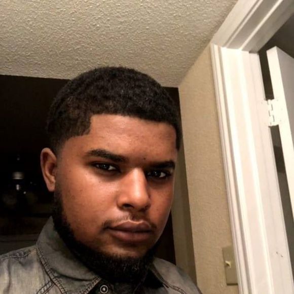 Profile Picture of Shawn Thibodeaux (@shawnthibodeaux) on Poshmark