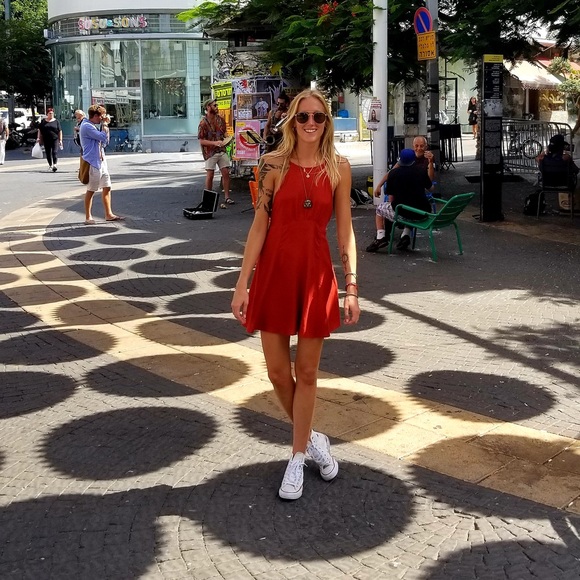 Profile Picture of Victoria Foster (@vfoster9) on Poshmark