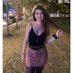 Profile Picture of R o b i n 🌸 (@robin.danielle) on Instagram
