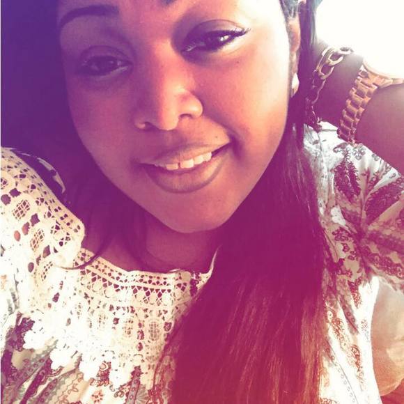 Profile Picture of Myluv Maxey (@myluv2015) on Poshmark