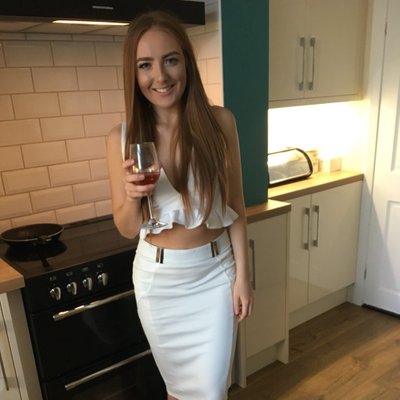 Profile Picture of Jessica Newton (@JessicaNewton95) on Twitter
