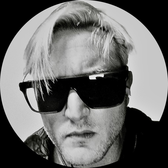 Profile Picture of Mark Schuman (@schunasty) on Poshmark