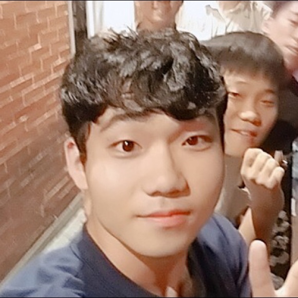 Profile Picture of Jeremy Kim (@jinhyeok7312) on Poshmark