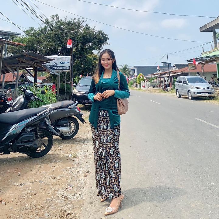 Profile Picture of Rice Agustina (@riche_agustina) on Tiktok
