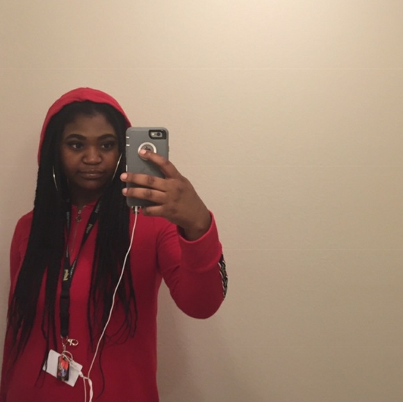 Nali Drawsand - Poshmark Profile Picture of Nali Drawsand (@nalimdrawsand1) on Poshmark