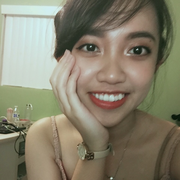 Profile Picture of Thu Huynh (@thuhuynh119x) on Poshmark