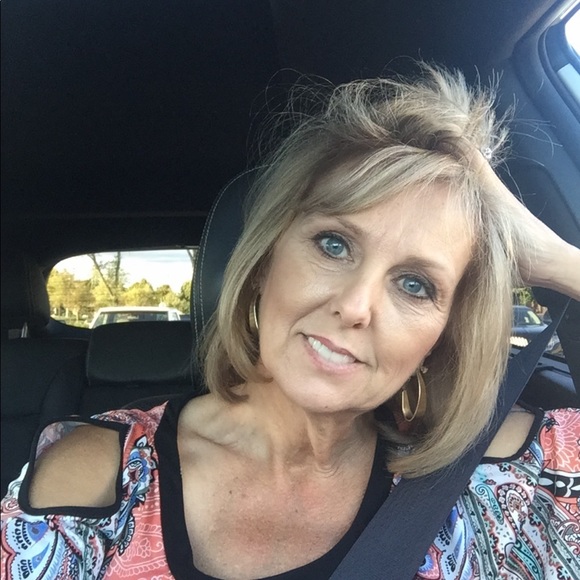 Profile Picture of Nancy Skipper (@nskipper1965) on Poshmark