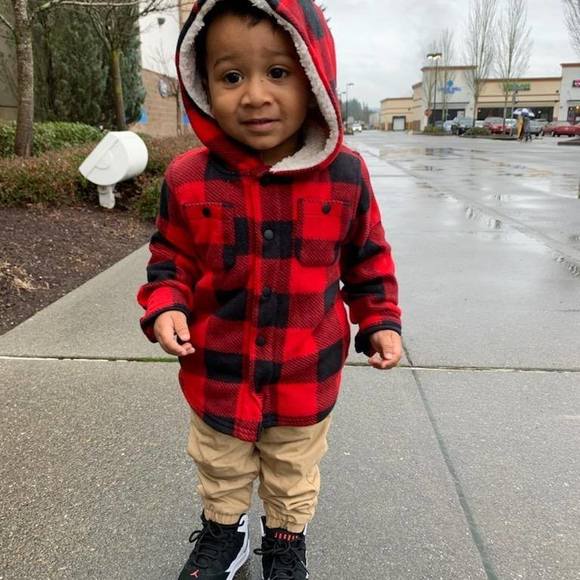 Luis Ibanez - Poshmark Profile Picture of Luis Ibanez (@luis_ibanez) on Poshmark