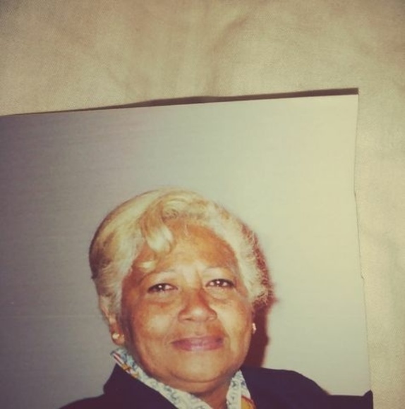 Profile Picture of Carmen Taronji (@carmentaronji) on Poshmark