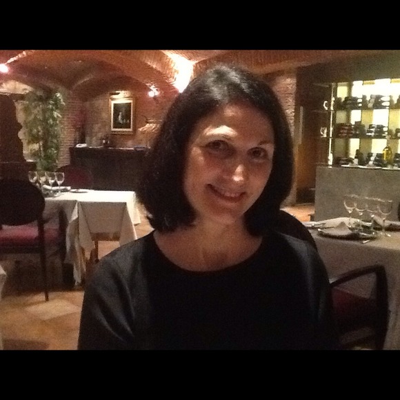 Profile Picture of Stephanie Patick (@hello47) on Poshmark