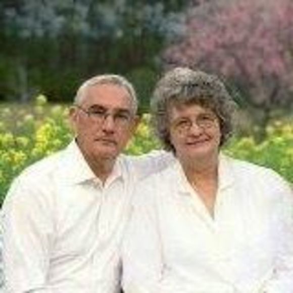 Profile Picture of Sue Stuart bowman (@dansuebow) on Poshmark