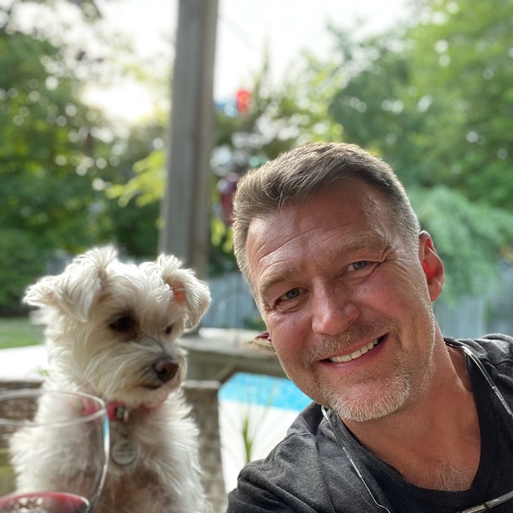 Profile Picture of George Mccallman (@gmccallman) on Poshmark