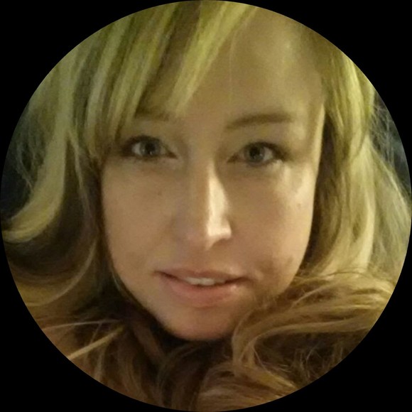 Profile Picture of Amanda Sherwin (@amandasherwin75) on Poshmark