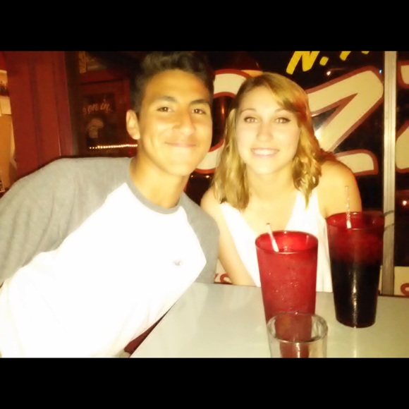 Profile Picture of Mya Cederman (@paige3399) on Poshmark