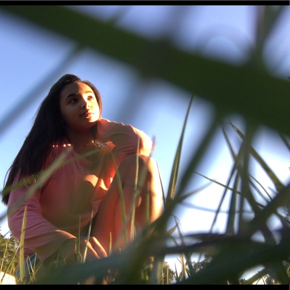 Profile Picture of Carly Ross (@carross079) on Poshmark