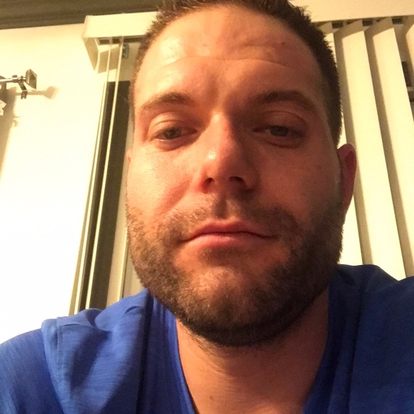 Profile Picture of Matt Mcelroy (@mmm4089812085) on Poshmark