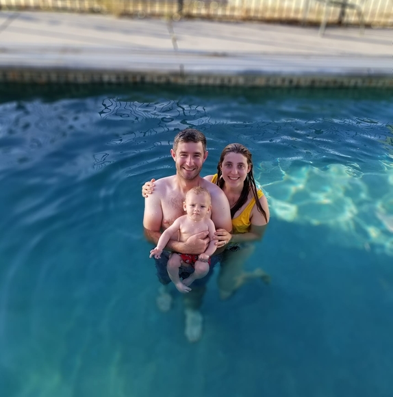 Profile Picture of Chayna Emslie (@pinkstripes247) on Poshmark