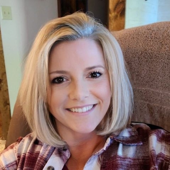 Profile Picture of Lisa Talbert etzler (@letzler1969) on Poshmark