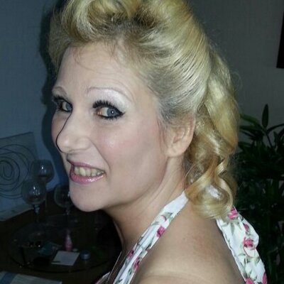 Profile Picture of Claire Huntley-Vince (@huntley_vince) on Twitter