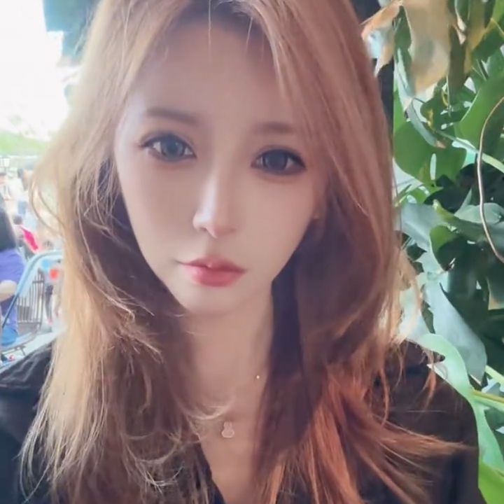 Profile Picture of Shelley Timg🦋 (@shelley.timg) on Tiktok