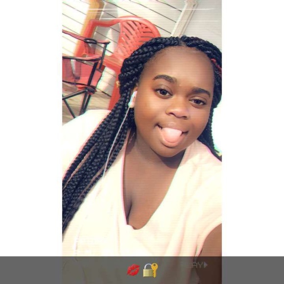 Profile Picture of Paulla Mcclendon (@paulla_deasia15) on Poshmark