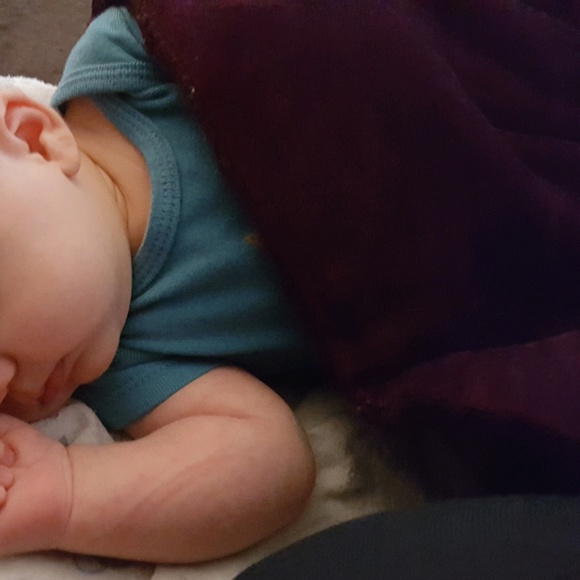 Profile Picture of Kate Hoffer (@giveintofate) on Poshmark