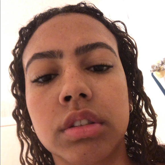 Profile Picture of Kaitlyn Torian (@tkaitlyn21) on Poshmark