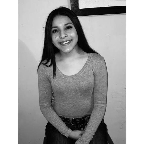 Profile Picture of Lidia Lopez (@llidia219) on Poshmark