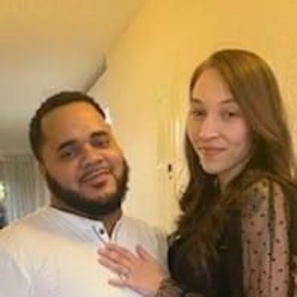 Profile Picture of Manuel Valentin (@manny9732121) on Poshmark