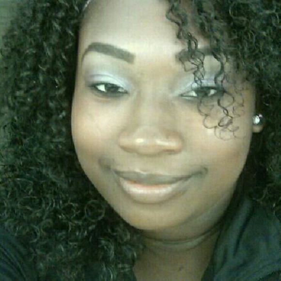 Profile Picture of Tanisha Croffett (@tiffanytc28) on Poshmark