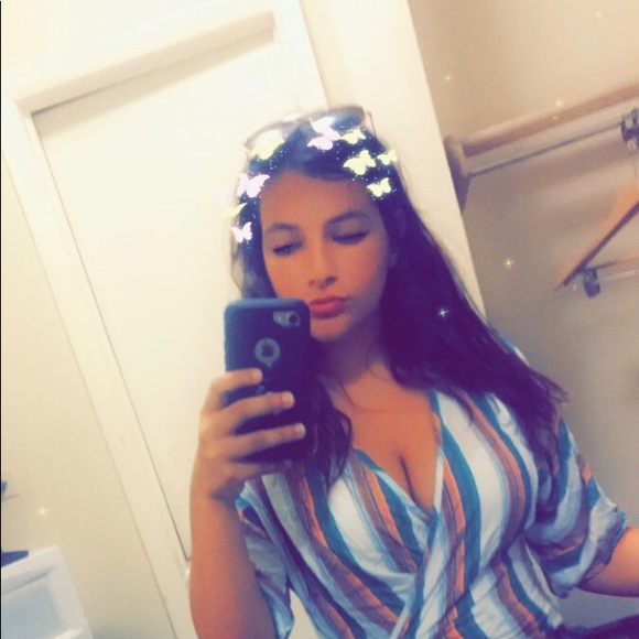 Profile Picture of Alyssa Higgins (@alyssahiggins67) on Poshmark