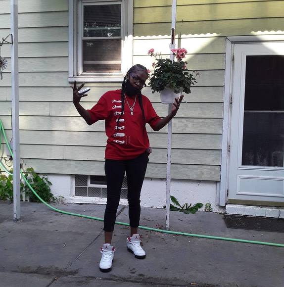 Profile Picture of Paulette Brantley (@pdizzle3435) on Poshmark