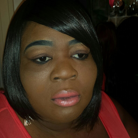 Bonita Mcmiller - Poshmark Profile Picture of Bonita Mcmiller (@nitascott) on Poshmark