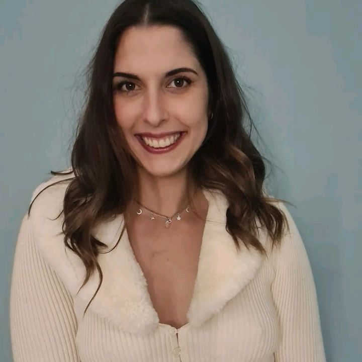 Profile Picture of Eva Lay (@evalayron) on Tiktok