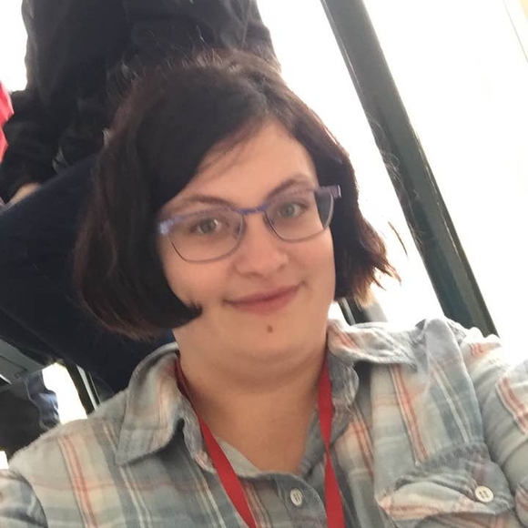 Profile Picture of Brianne Retzlaff (@brianneretzlaff) on Poshmark