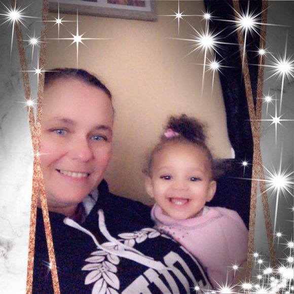 Profile Picture of Mandy Perkins (@syndeosy) on Poshmark