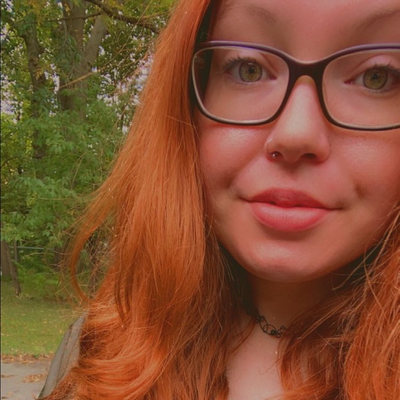 Profile Picture of Shawna Matthews (@schmawna91) on Poshmark