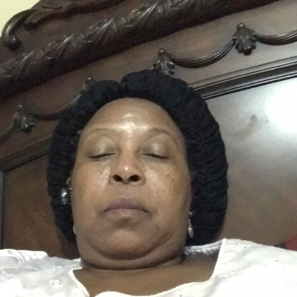 Profile Picture of Ginette Desirfaustima (@dfaustima) on Poshmark