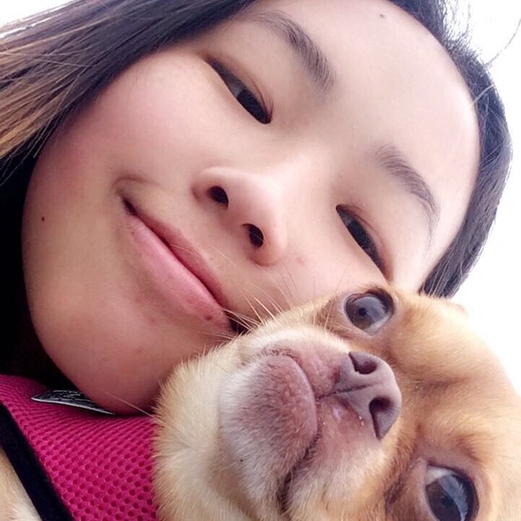 Profile Picture of Pang Moua (@pangmoua98) on Poshmark