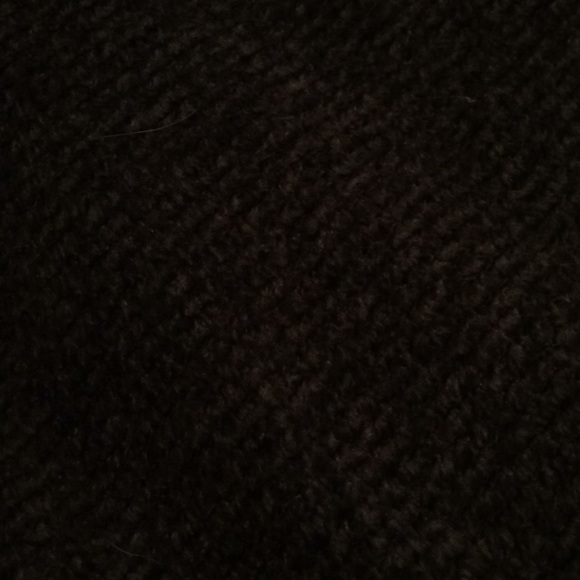 Profile Picture of R Laskowsky (@monaintheus) on Poshmark