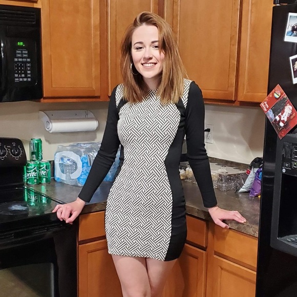 Profile Picture of Allison Conroy (@allison1363) on Poshmark