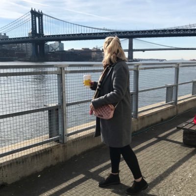 Profile Picture of Chloe McKenna (@Clo_mck) on Twitter