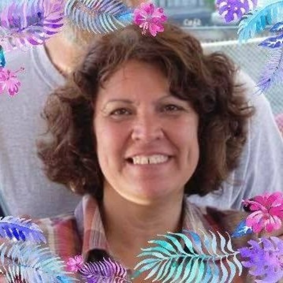 Profile Picture of Alice Rodocker (@rodockeralice) on Poshmark