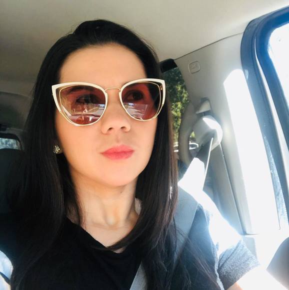 Profile Picture of Martys Lara (@martysl) on Poshmark