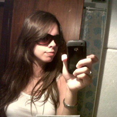 Profile Picture of Mariana Klewe (@marianaeklewe) on Twitter