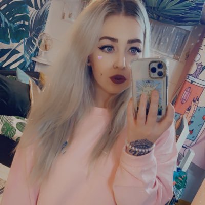 Profile Picture of Chanelle Williams (@Nelly_deann) on Twitter