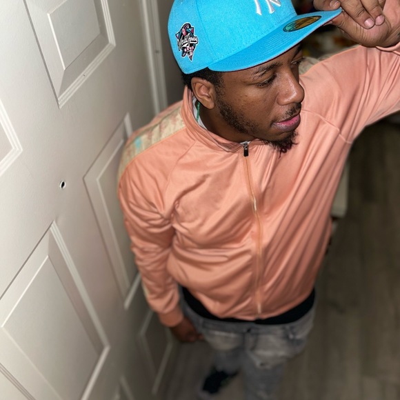 Profile Picture of Sammy Trimmier (@sammy_trimmier) on Poshmark