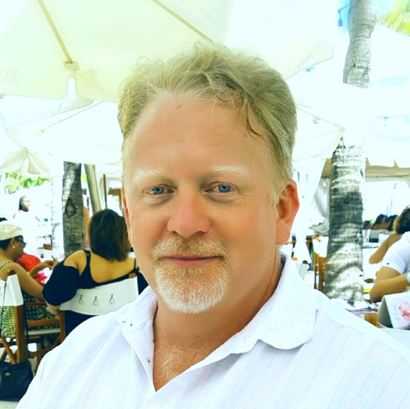 Profile Picture of Rich Henzel (@86tayana42) on Poshmark