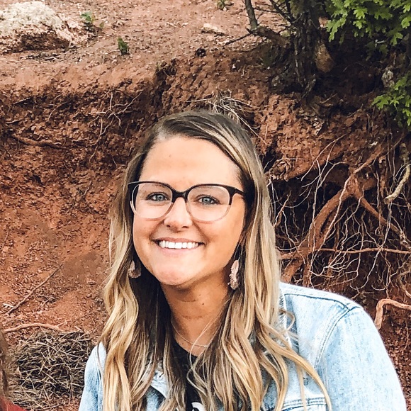 Profile Picture of Krystal Archibeque (@krystalarch) on Poshmark